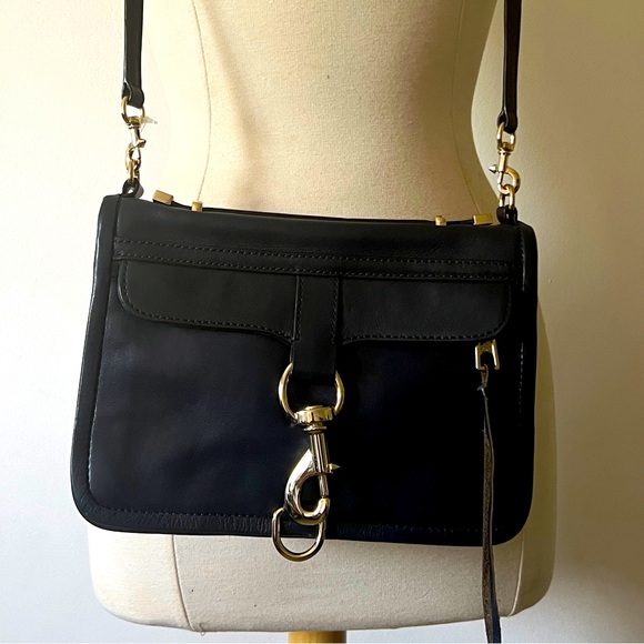 Rebecca Minkoff Handbags - Mint condition Rebecca Minkoff Bowery Crossbody navy blue crossbody purse